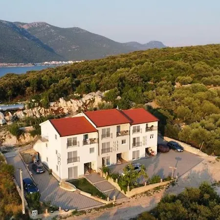 Secret Garden Neum