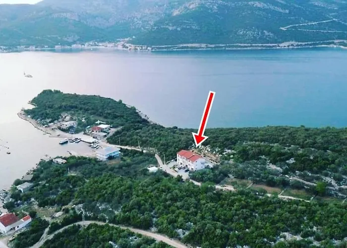 Διαμέρισμα Secret Garden Neum